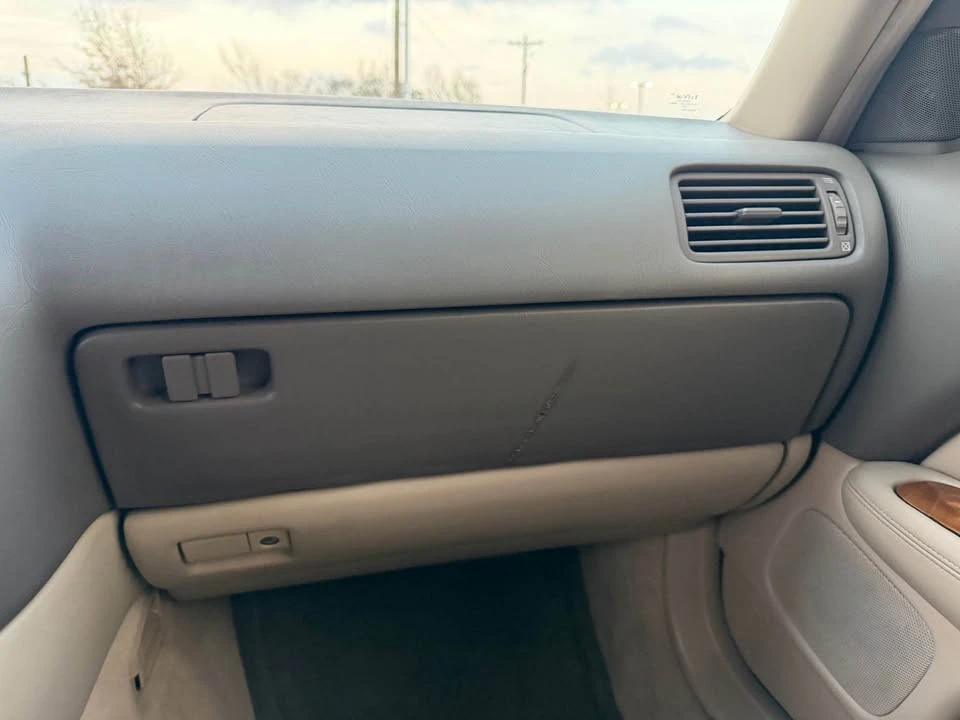 1998 Lexus LS 2nd Gen - Image 14 of 20