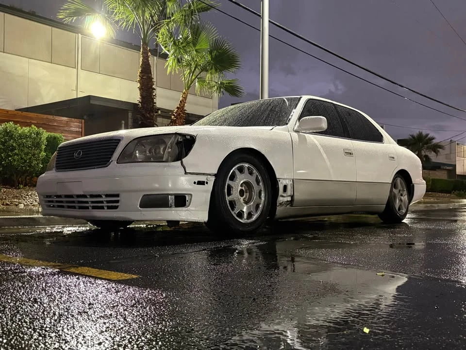 1998 Lexus LS 2nd Gen - Image 2 of 20