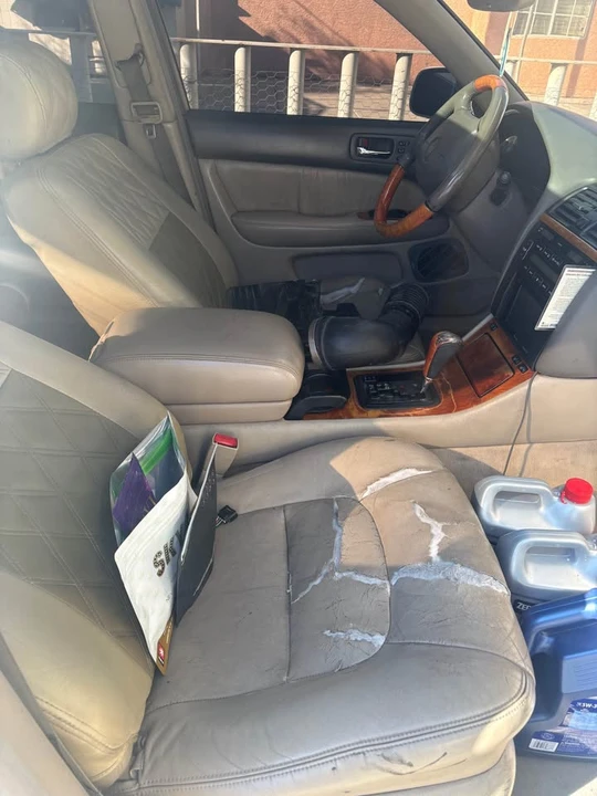 1998 Lexus LS 2nd Gen - Image 17 of 20