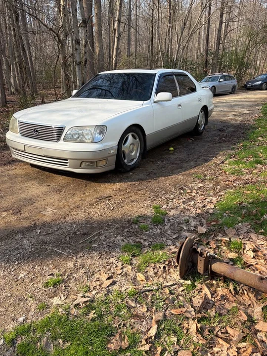 1998 Lexus LS 2nd Gen - Image 2 of 10