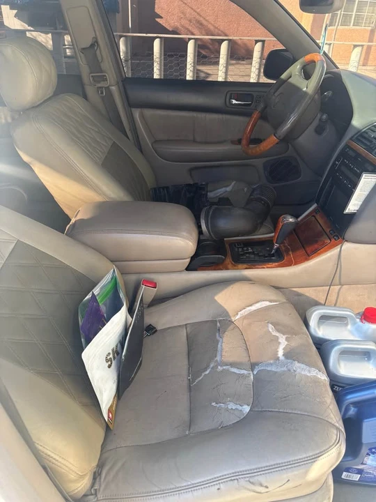 1998 Lexus LS 2nd Gen - Image 18 of 20
