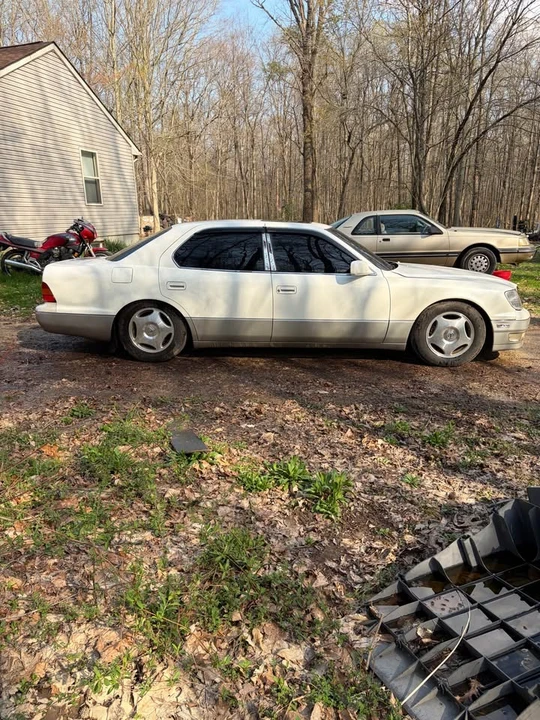 1998 Lexus LS 2nd Gen - Image 4 of 10