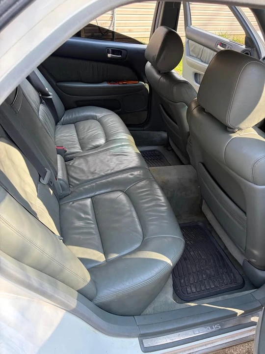 1998 Lexus LS 2nd Gen - Image 9 of 10
