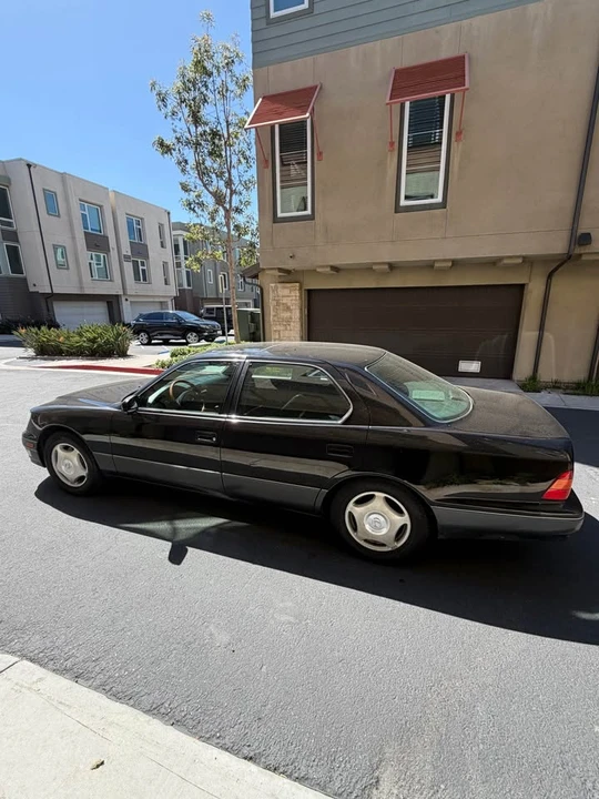 1998 Lexus LS 2nd Gen - Image 3 of 15