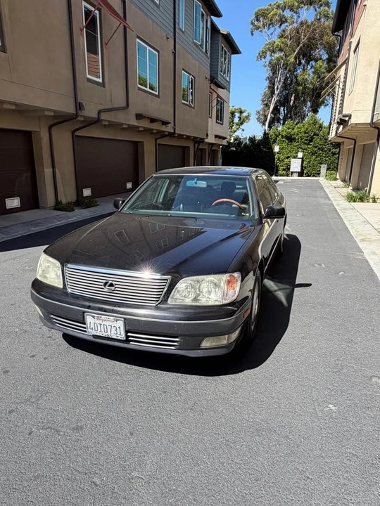 1998 Lexus LS 2nd Gen - Image 2 of 15