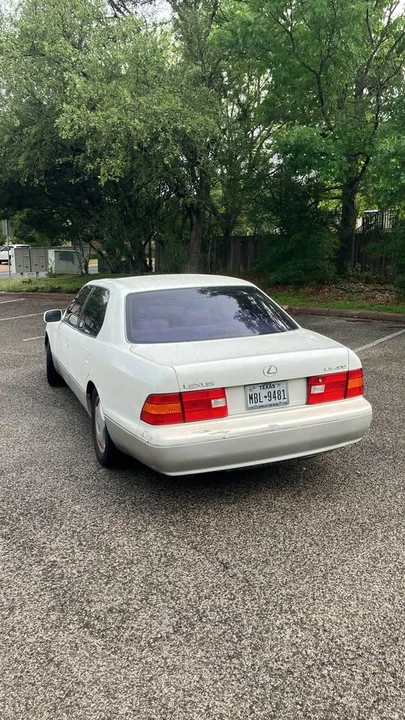 1998 Lexus LS 2nd Gen - Image 5 of 8