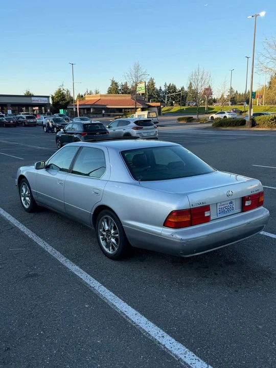 1998 Lexus LS 2nd Gen - Image 4 of 6