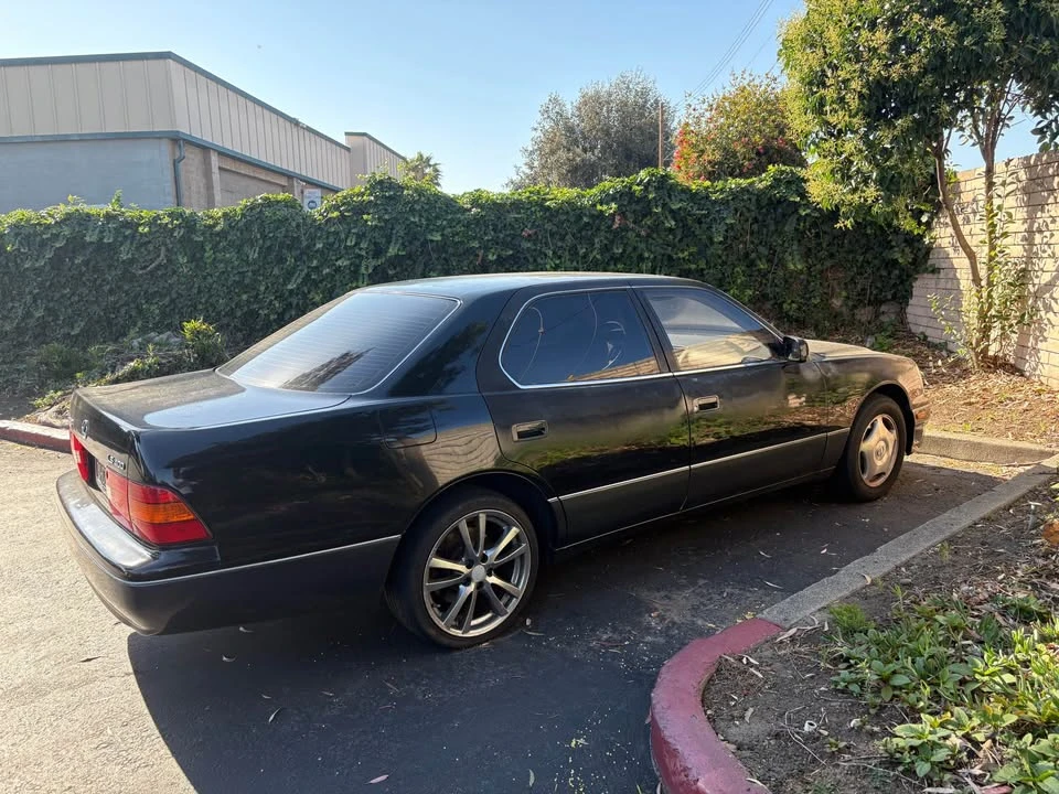 1998 Lexus LS 2nd Gen - Image 3 of 7
