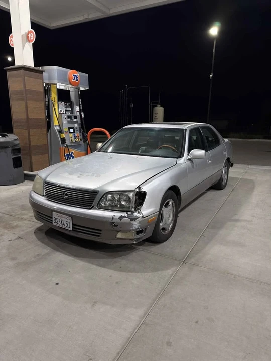 1998 Lexus LS 2nd Gen - Image 3 of 6