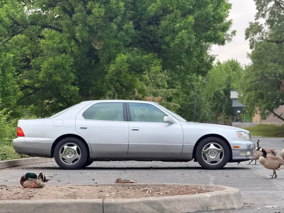 1998 Lexus LS 2nd Gen - Image 4 of 14