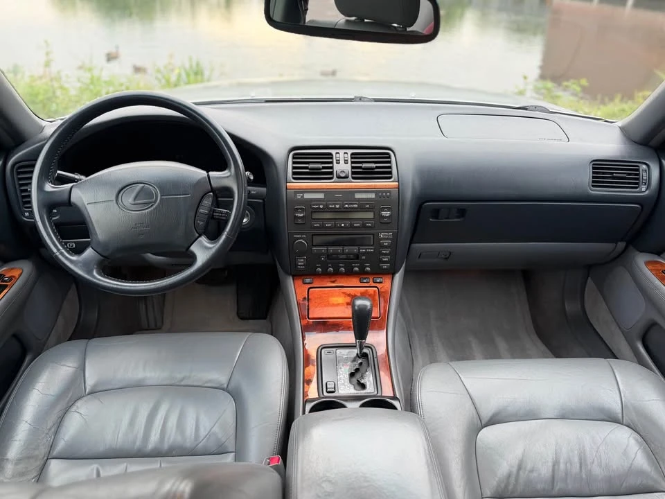 1998 Lexus LS 2nd Gen - Image 9 of 14