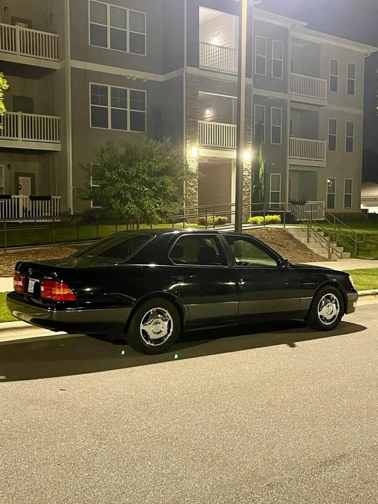 1998 Lexus LS 2nd Gen - Image 6 of 6