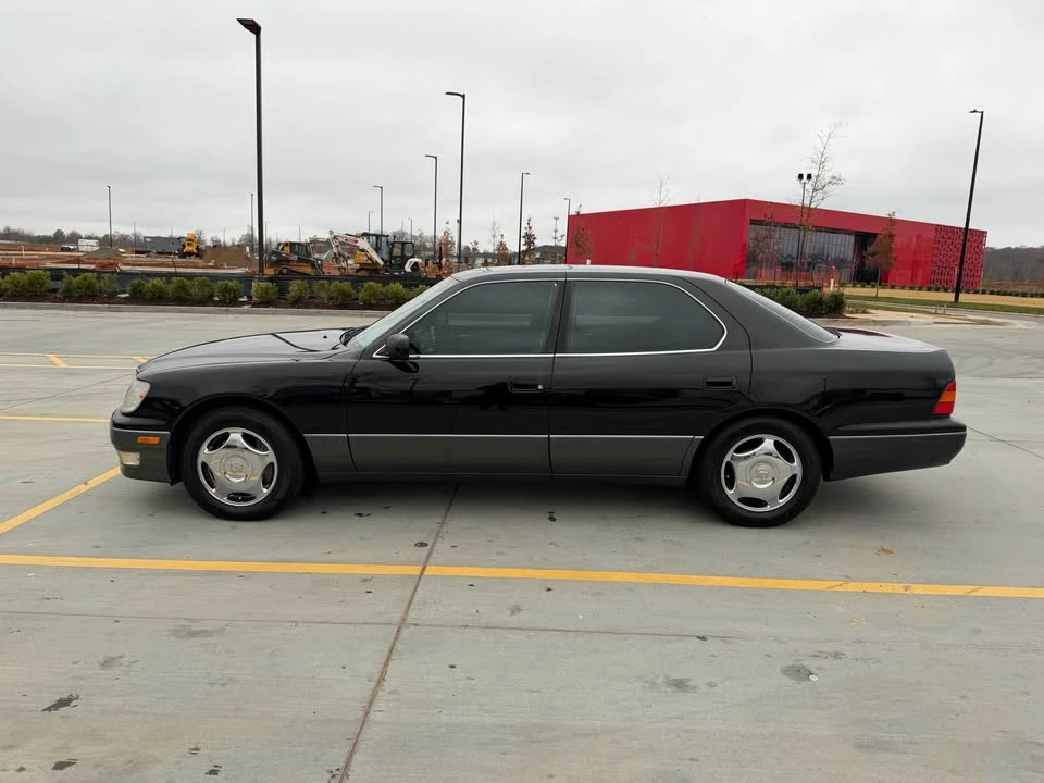 1998 Lexus LS 2nd Gen - Image 4 of 6