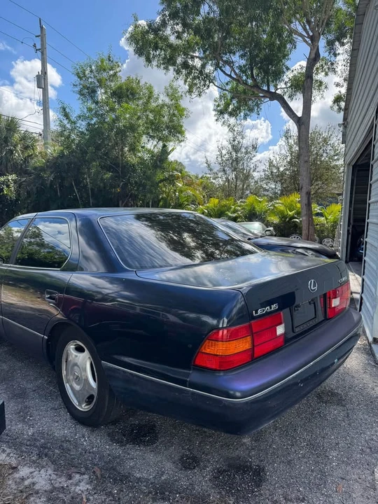 1998 Lexus LS 2nd Gen - Image 2 of 14