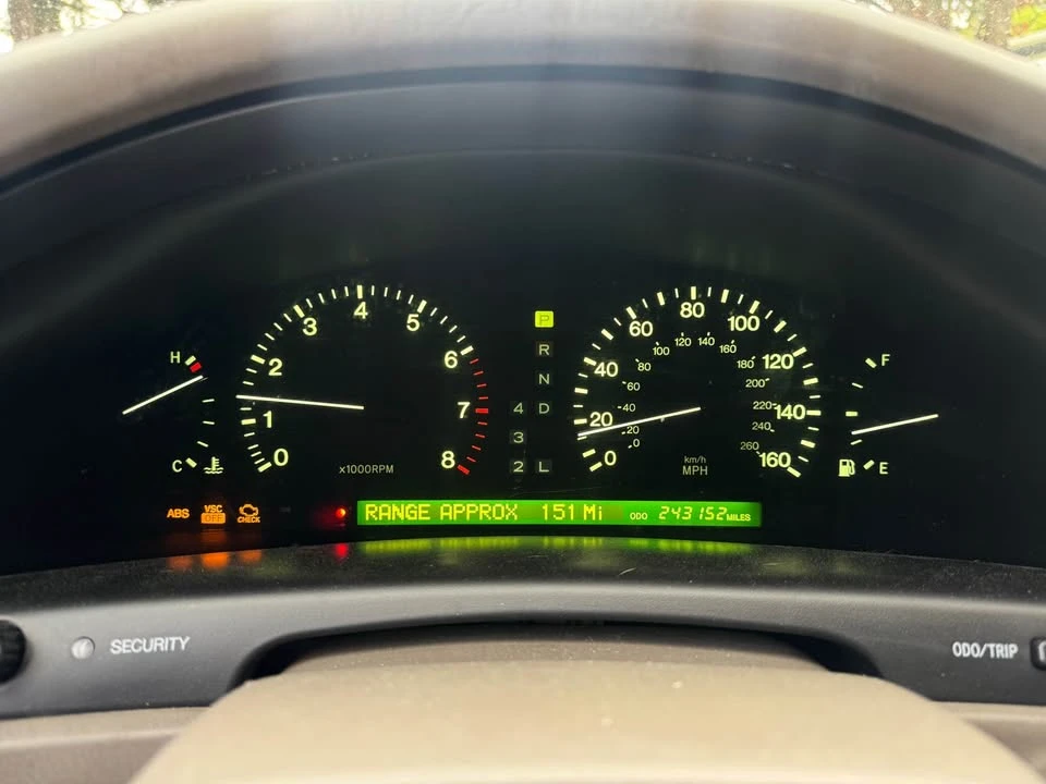 1998 Lexus LS 2nd Gen - Image 3 of 11