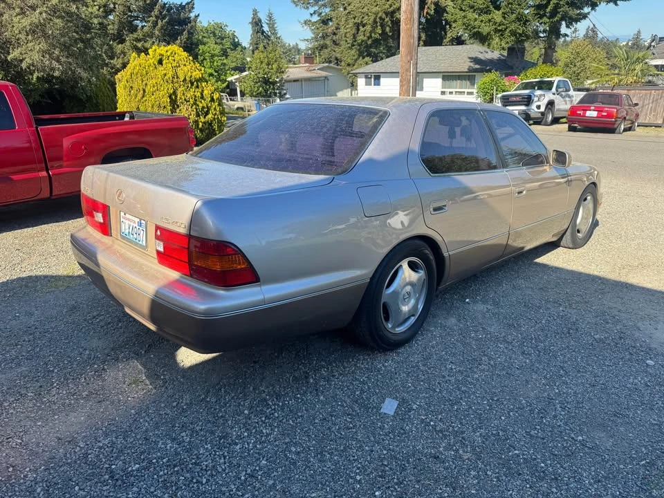 1998 Lexus LS 2nd Gen - Image 10 of 11