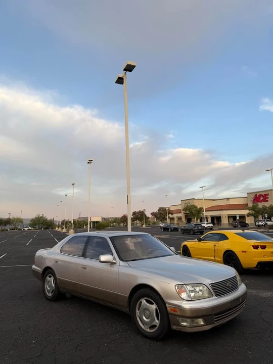 1998 Lexus LS 2nd Gen - Image 3 of 6