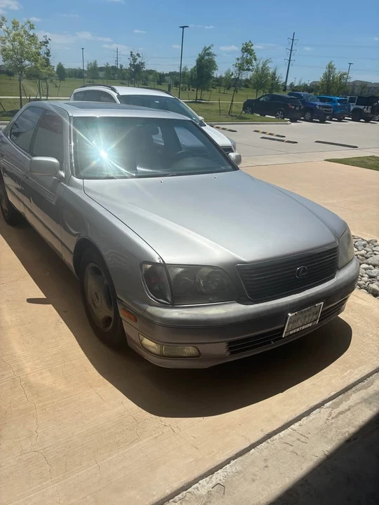 1998 Lexus LS 2nd Gen - Image 3 of 4