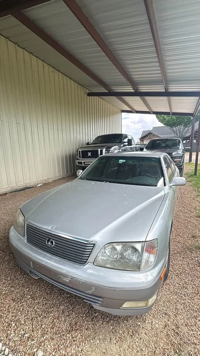 1998 Lexus LS 2nd Gen - Image 4 of 9
