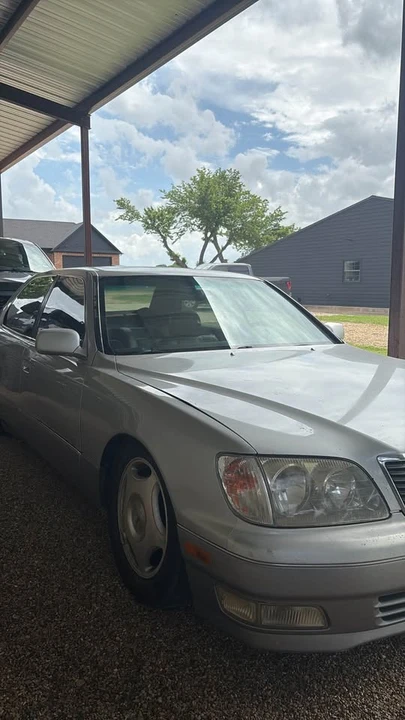 1998 Lexus LS 2nd Gen - Image 5 of 9