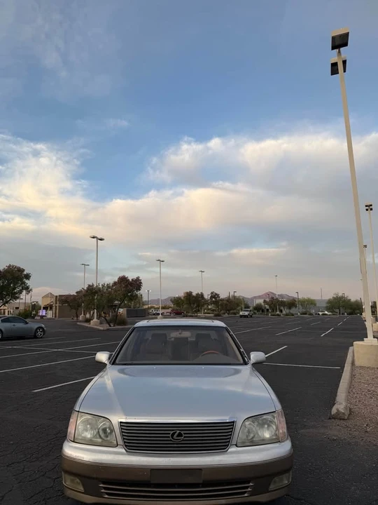 1998 Lexus LS 2nd Gen - Image 2 of 6