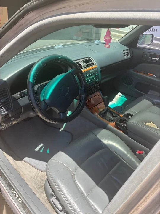 1998 Lexus LS 2nd Gen - Image 4 of 4