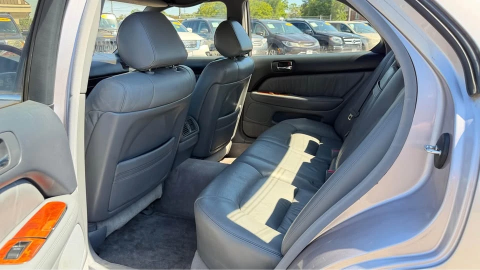 1998 Lexus LS 2nd Gen - Image 13 of 19