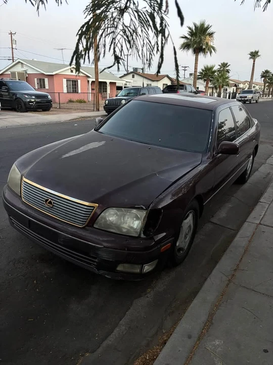 1998 Lexus LS 2nd Gen - Image 2 of 5