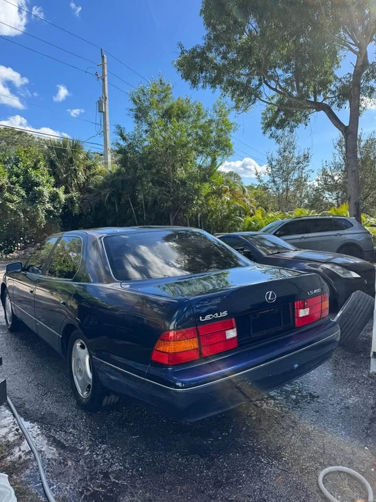 1998 Lexus LS 2nd Gen - Image 3 of 16