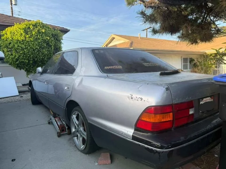 1998 Lexus LS 2nd Gen - Image 5 of 10