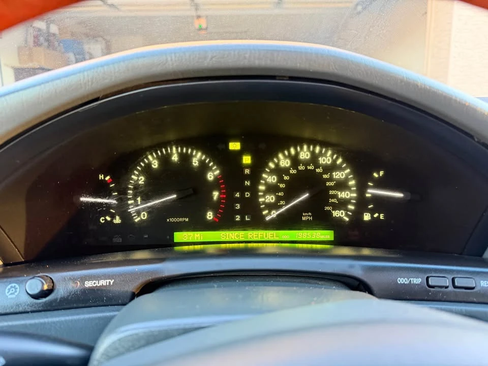 1998 Lexus LS 2nd Gen - Image 19 of 20