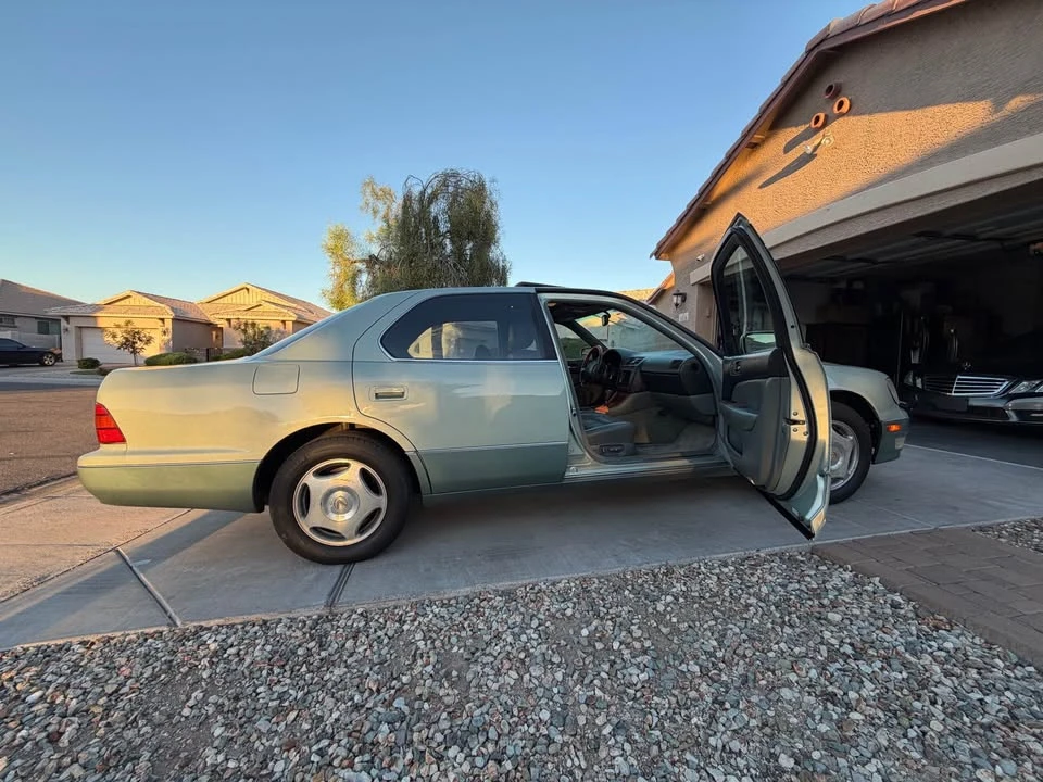 1998 Lexus LS 2nd Gen - Image 16 of 20