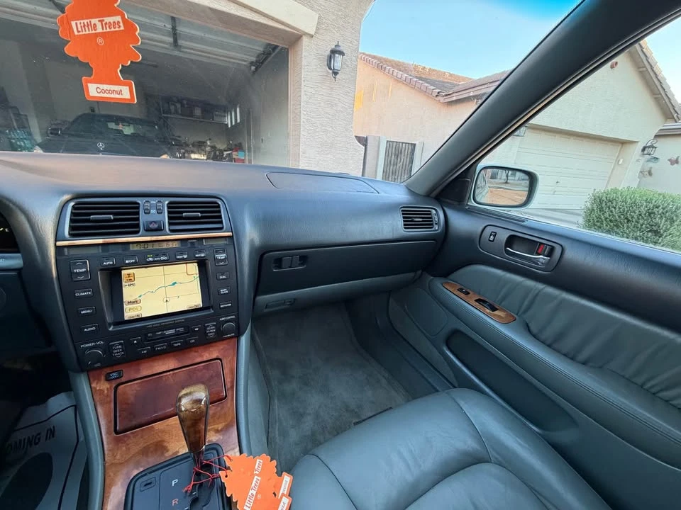 1998 Lexus LS 2nd Gen - Image 21 of 21