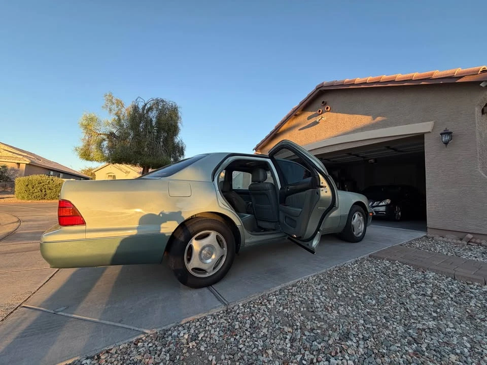 1998 Lexus LS 2nd Gen - Image 9 of 20