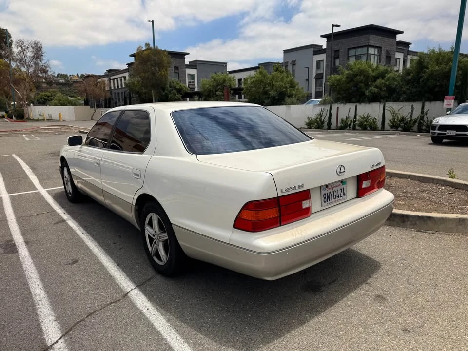 1998 Lexus LS 2nd Gen - Image 9 of 11