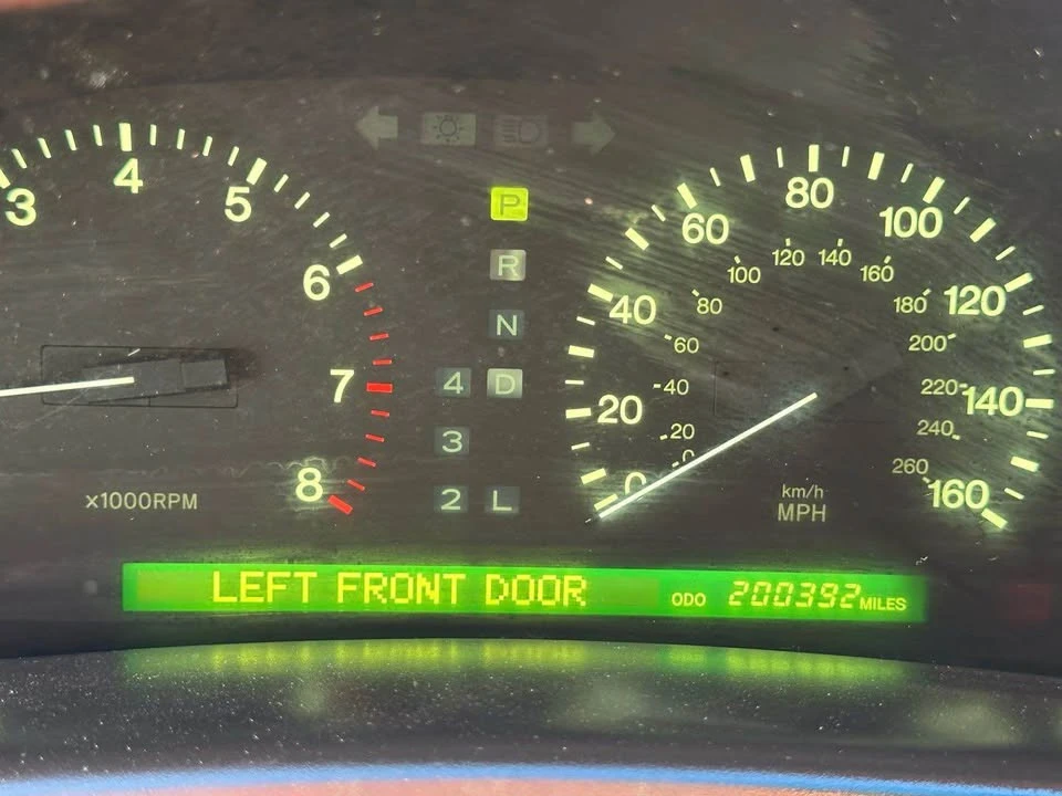 1998 Lexus LS 2nd Gen - Image 14 of 15