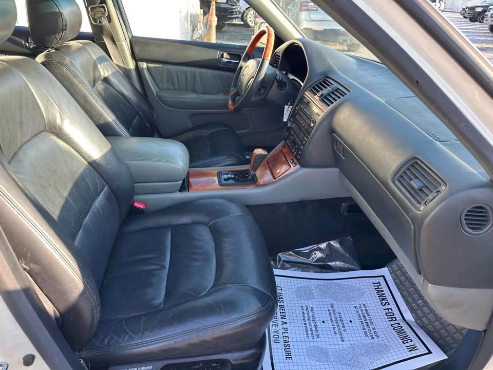 1998 Lexus LS 2nd Gen - Image 10 of 15