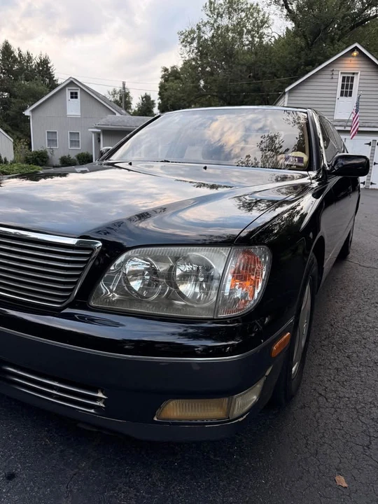 1998 Lexus LS 2nd Gen - Image 2 of 14