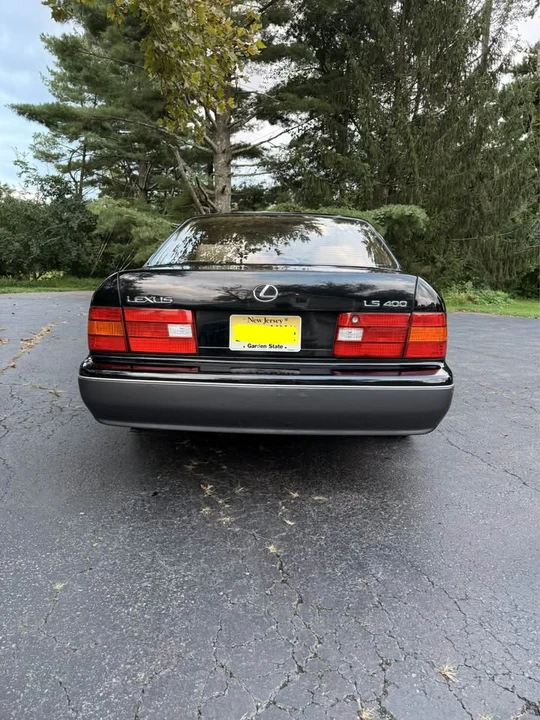 1998 Lexus LS 2nd Gen - Image 13 of 14