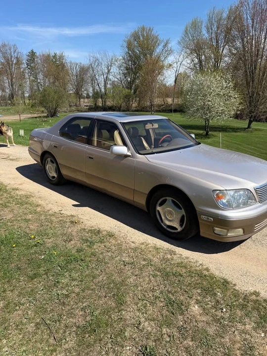 1998 Lexus LS 2nd Gen - Image 4 of 12