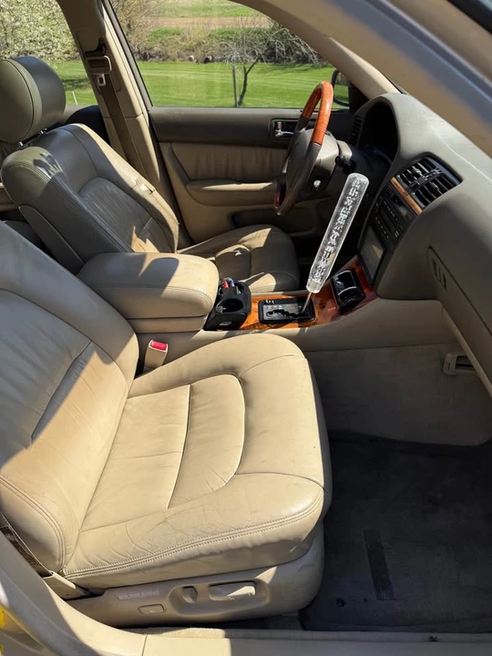 1998 Lexus LS 2nd Gen - Image 9 of 12