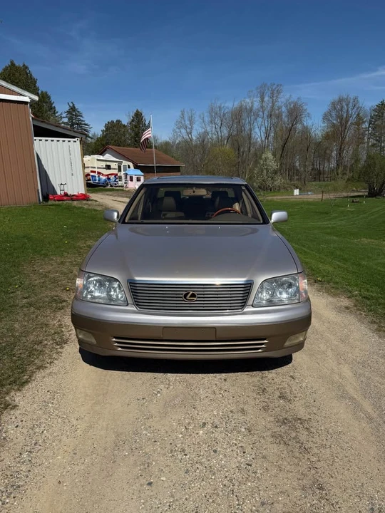 1998 Lexus LS 2nd Gen - Image 3 of 12