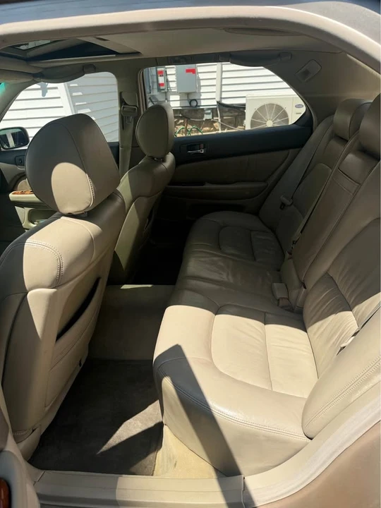 1998 Lexus LS 2nd Gen - Image 10 of 14