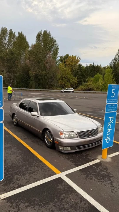 1998 Lexus LS 2nd Gen - Image 7 of 7