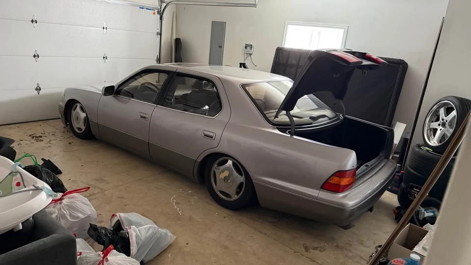 1998 Lexus LS 2nd Gen - Image 2 of 7