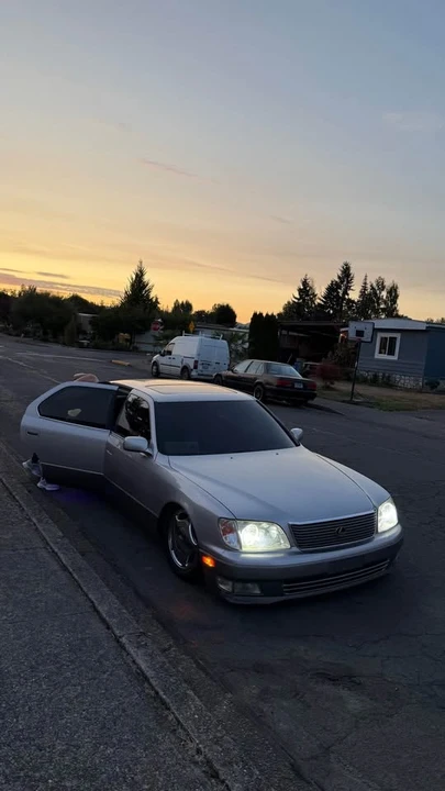 1998 Lexus LS 2nd Gen - Image 5 of 7