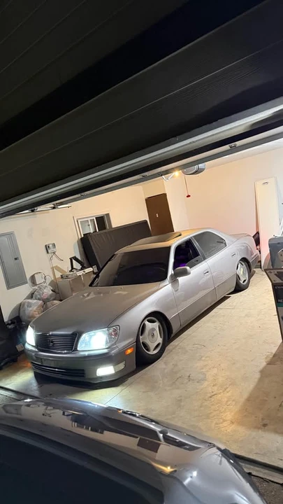 1998 Lexus LS 2nd Gen - Image 3 of 7