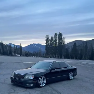 1998 Lexus LS 400 Sedan
