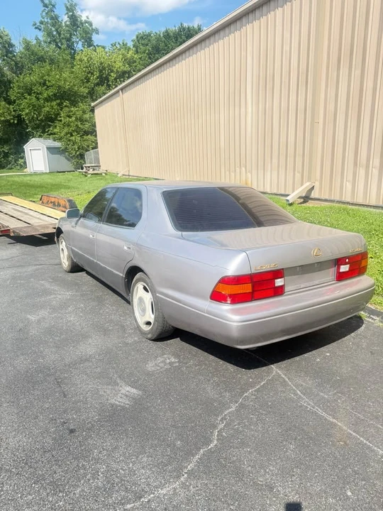 1998 Lexus LS 2nd Gen - Image 4 of 7