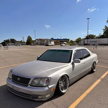 1998 Lexus LS 400 Sedan 4D
